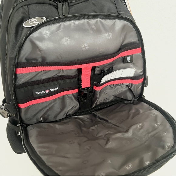 Swiss Gear black TSA travel friendly Scan Smart laptop gear all-in-one backpack - Picture 14 of 16